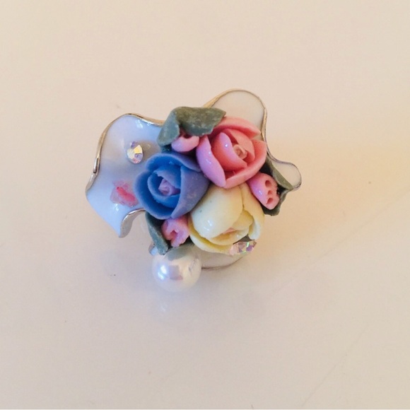 Porcelain flower ring (new) - Picture 5 of 5